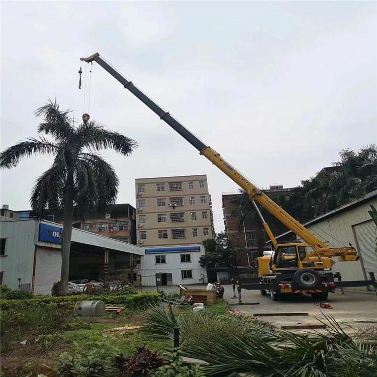 万冲镇12吨吊车出租一天的收费标准是什么