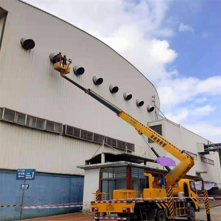 万冲镇高空作业车出租服务：专业广告牌安装解决方案